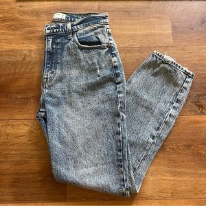 Abercrombie & Fitch The Mom High Rise Acid Wash Jeans Size 4/27
